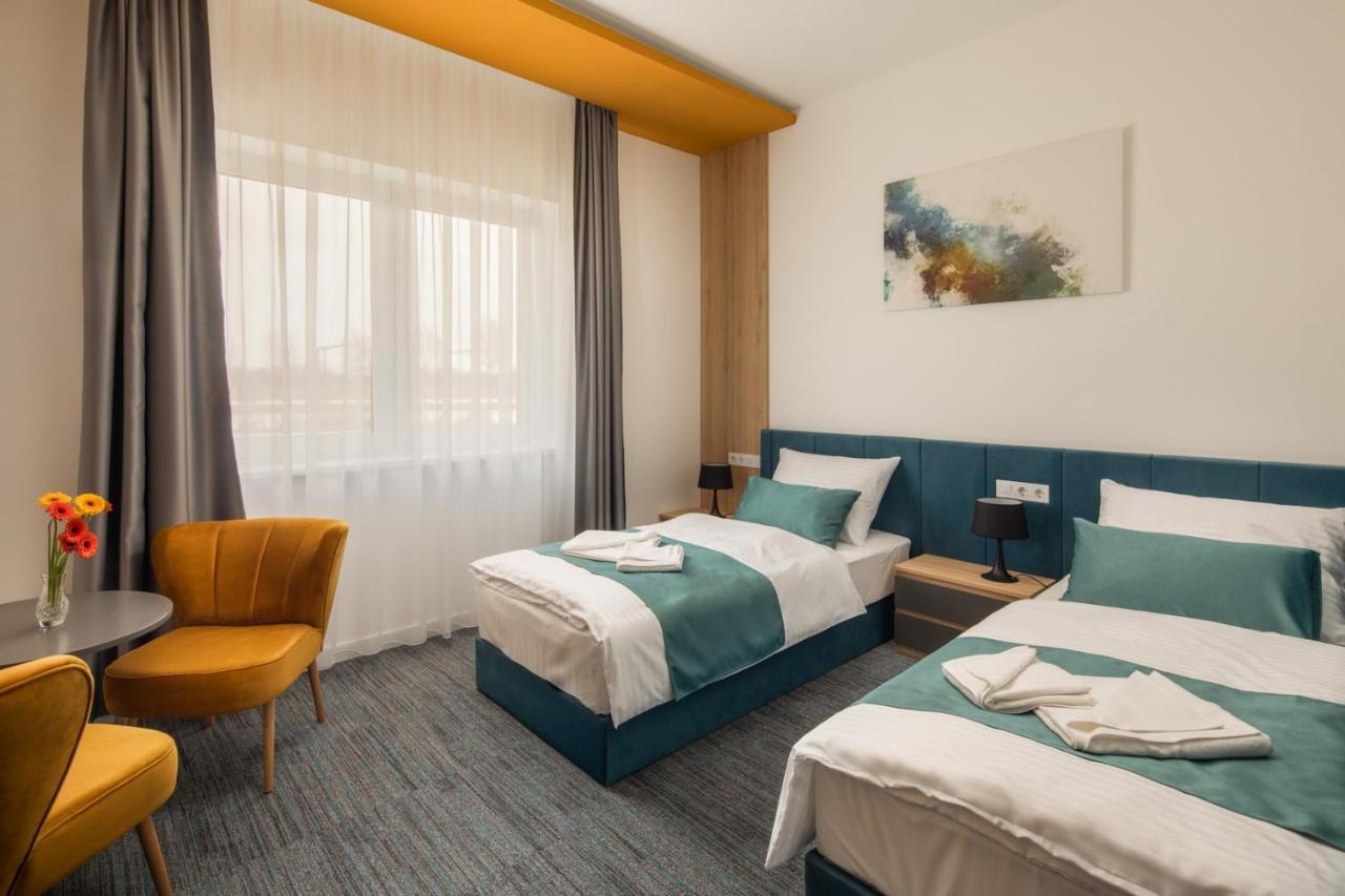 Sziget Hotel Nyiregyhaza Ngoại thất bức ảnh