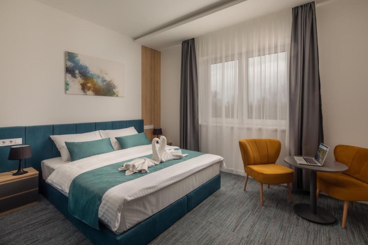 Sziget Hotel Nyiregyhaza Ngoại thất bức ảnh