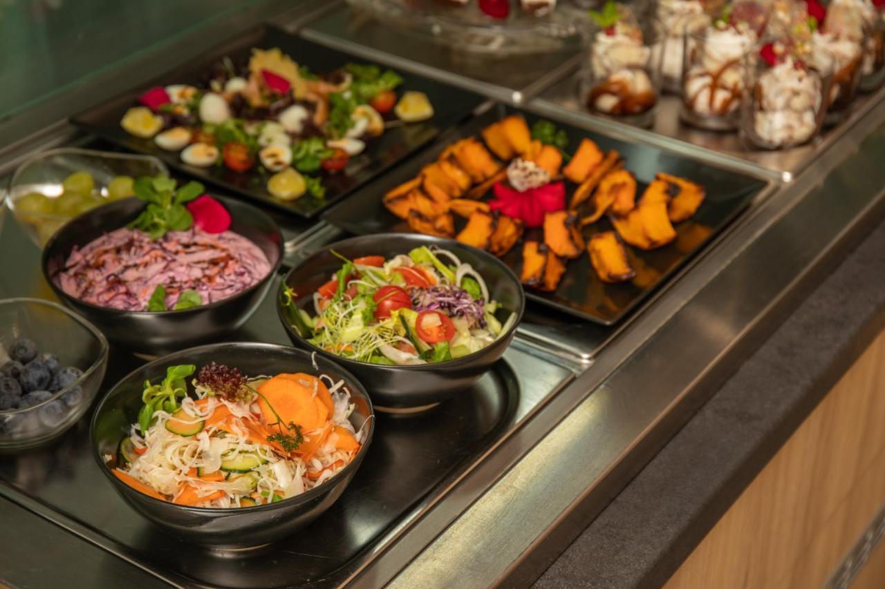 Sziget Hotel Nyiregyhaza Ngoại thất bức ảnh